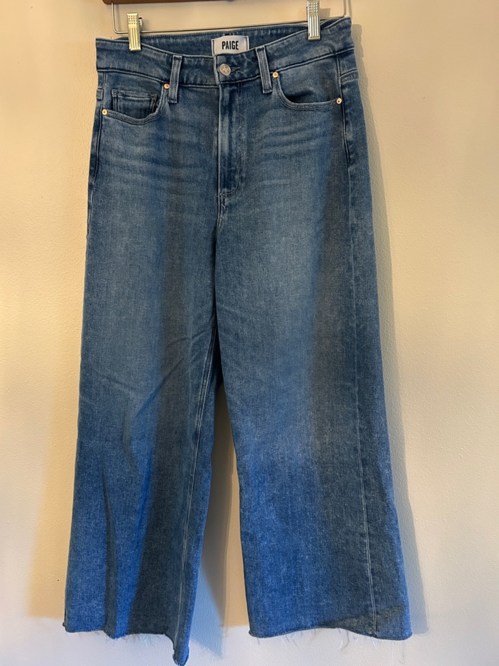 PAIGE “Anessa” Relaxed Wide-Leg Jeans in Medium Blue Wash size 29